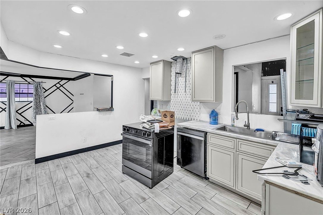 6116 Edgewood Cir Las Vegas, NV 89107 | Single Family