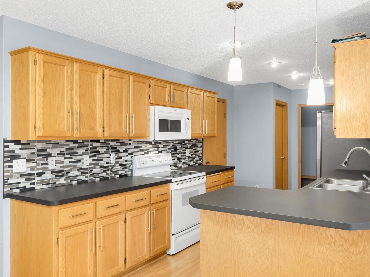 316 Creekside Dr Buffalo, MN 55313  | New build