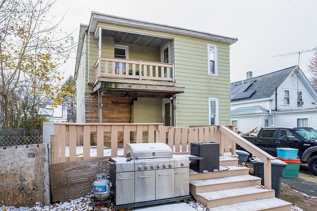 20 Warren St Fitchburg, MA 01420  | Single Family