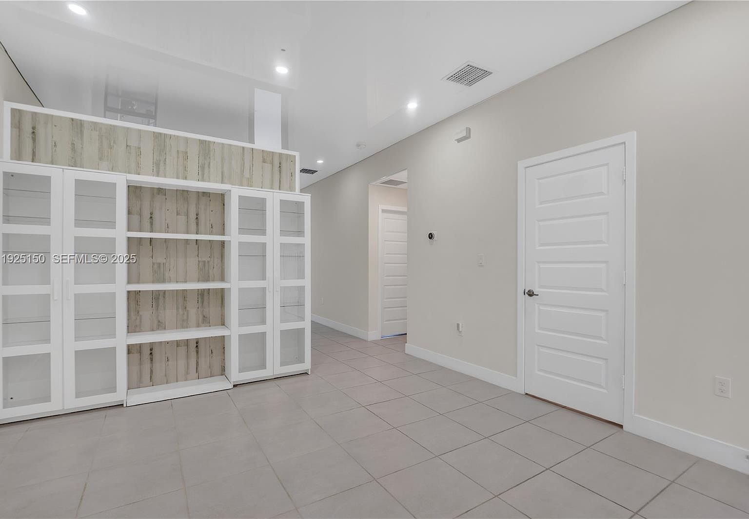 8151 NW 104th Ave #7 Doral, FL 33178  | Condominium