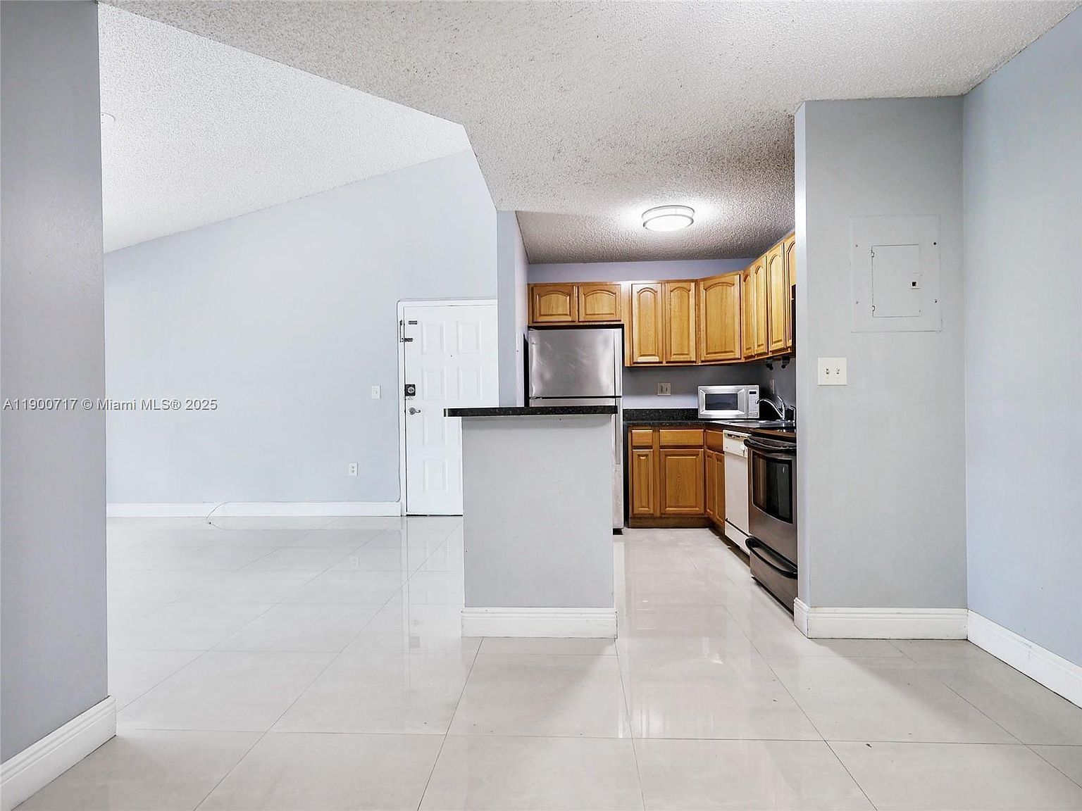 15520 SW 80th St #B-301 Miami, FL 33193  | Condominium