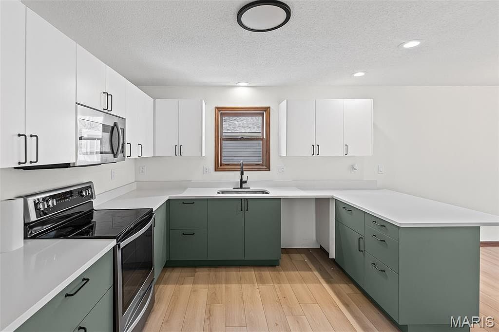 211 Belden Dr Edwardsville, IL 62025  | Single Family