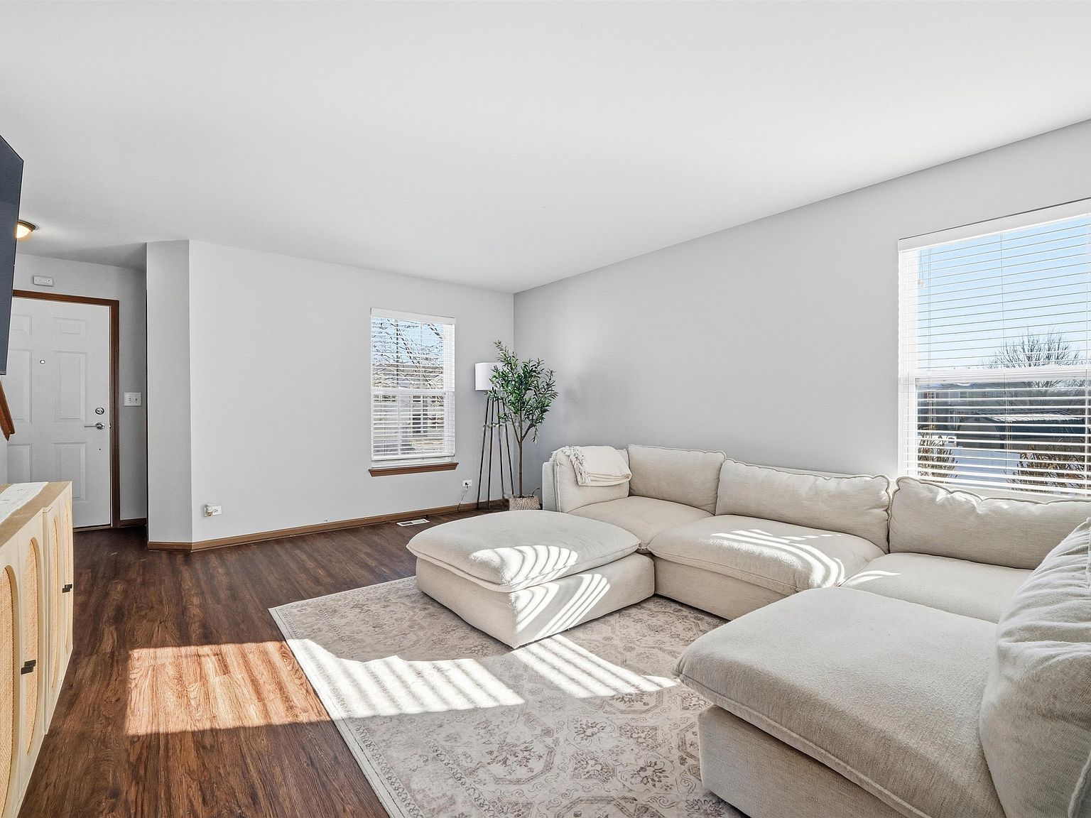 379 Stone Hollow Dr Poplar Grove, IL 61065  | Single Family