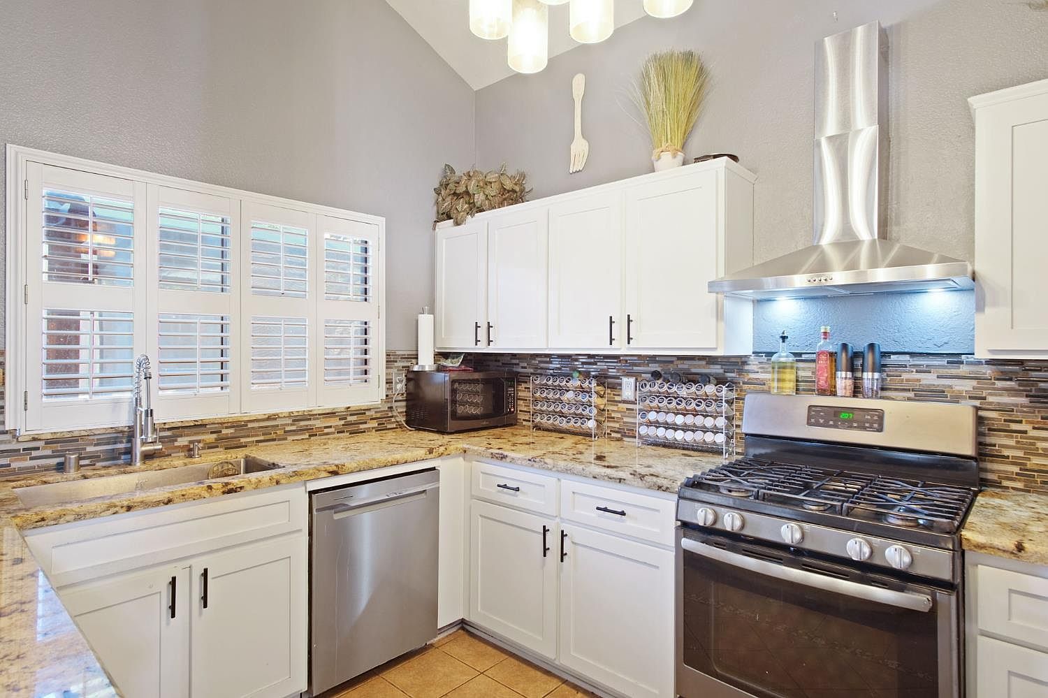 3462 Hepburn Cir Stockton, CA 95209  | Single Family