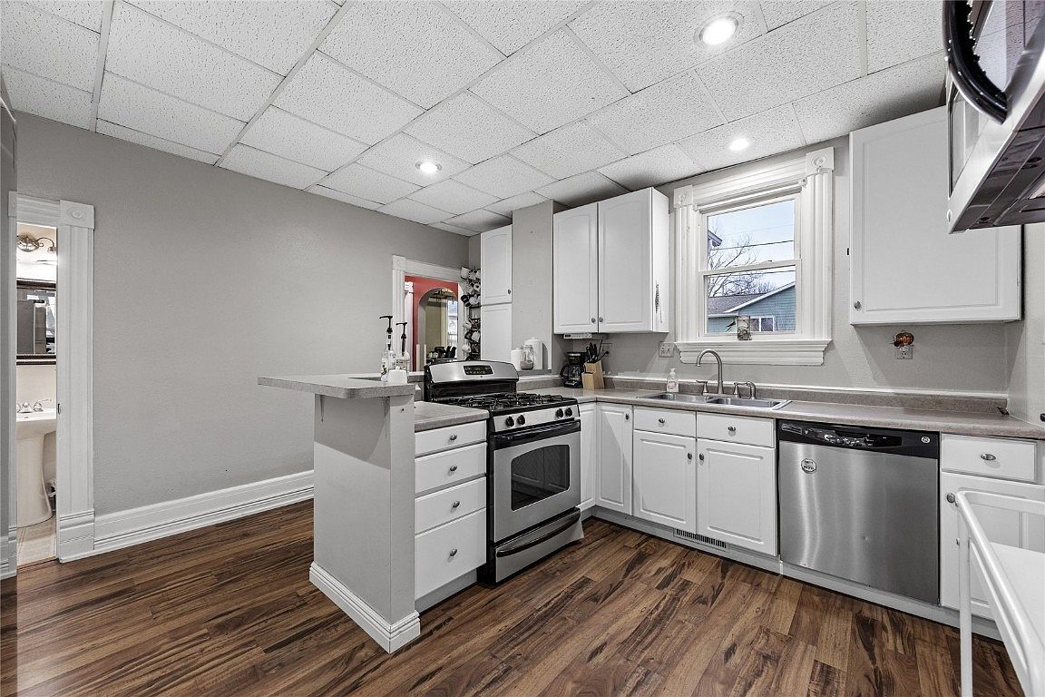 1103 26th St Marion, IA 52302  | Single Family