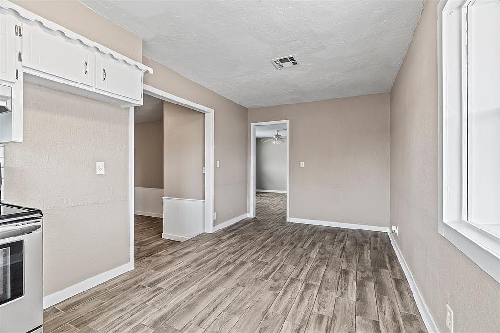 312 E Greenwood Ln Mustang, OK 73064  | Single Family