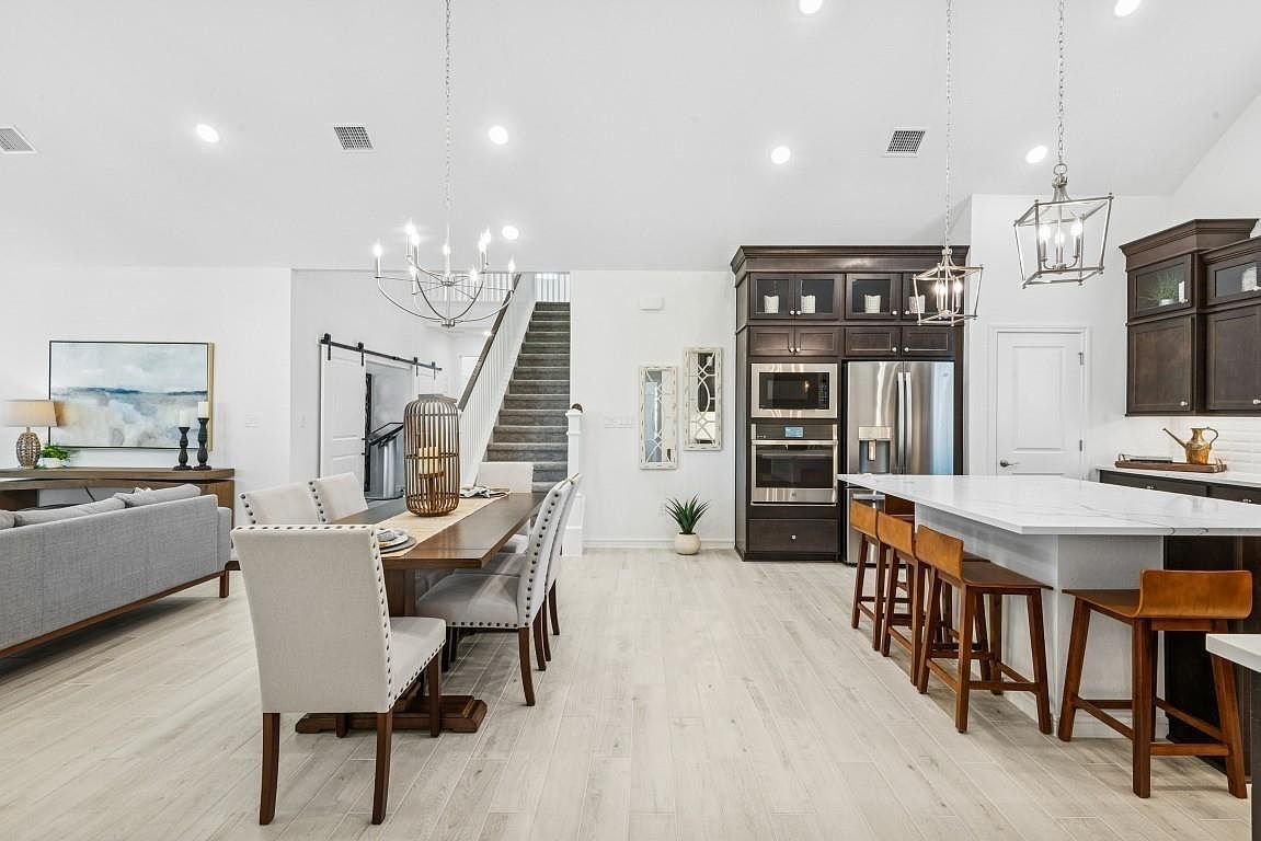 901 Kingwood Dr League City, TX 77573  | Single Family