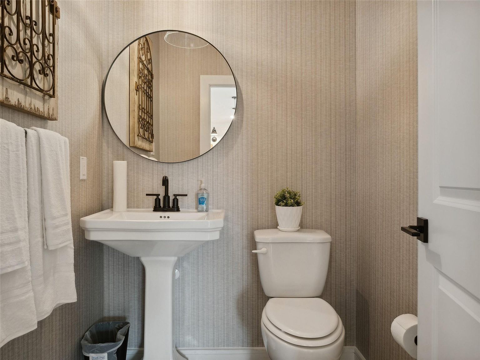 931 Tarkington Timbers Dr Cleveland, TX 77327  | Single Family