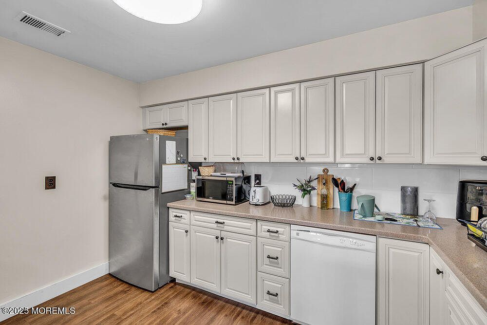 F 4 Avon Dr Hightstown, NJ 08520 | Condominium