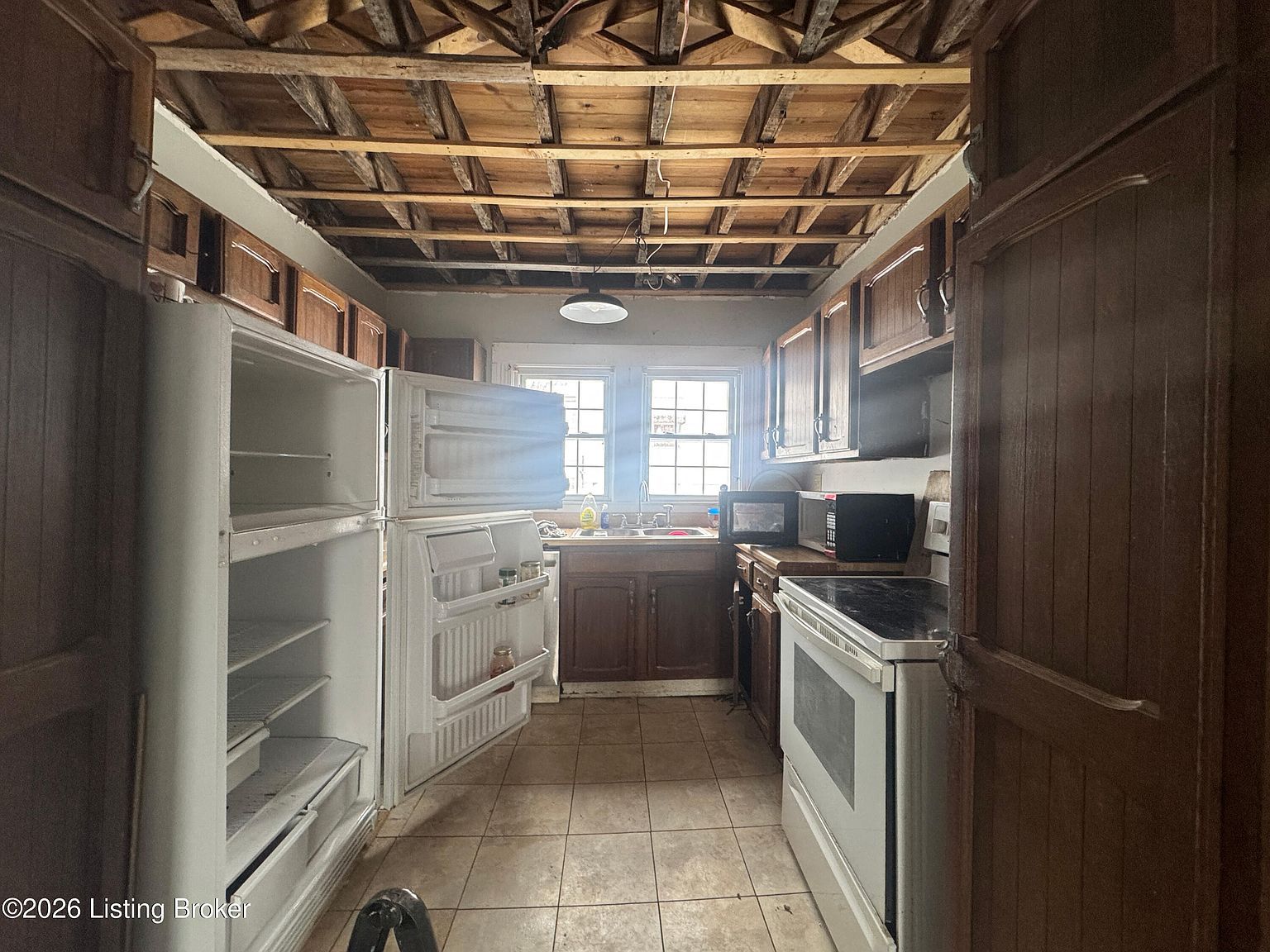 2858 Hillspring Rd Pleasureville, KY 40057  | Single Family