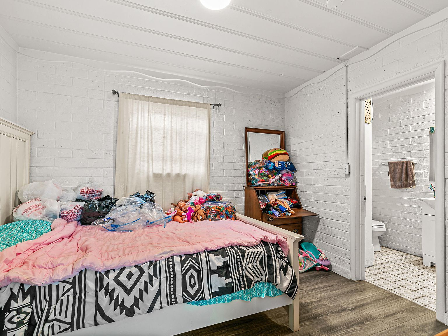 1048 W 13th St Medford, OR 97501  | Multi Family