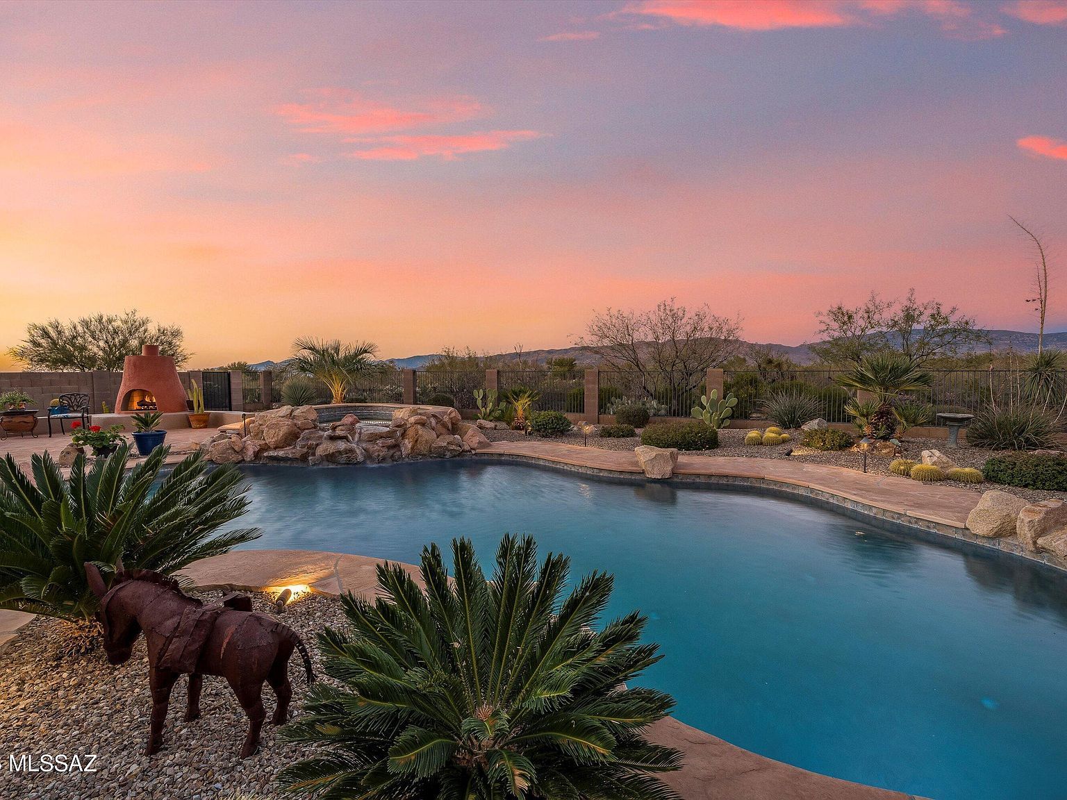 10561 S Coyote Melon Loop Vail, AZ 85641  | Single Family