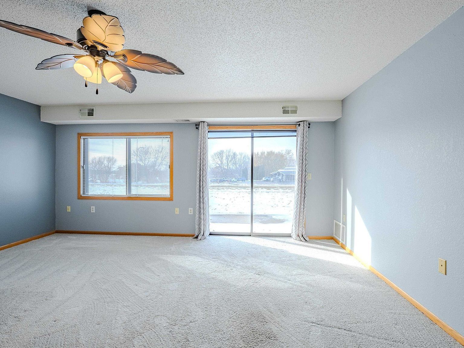 2351 27th St Spirit Lake, IA 51360 | Condominium