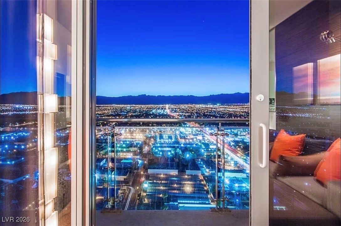 4381 W Flamingo Rd #3719 Las Vegas, NV 89103  | Condominium