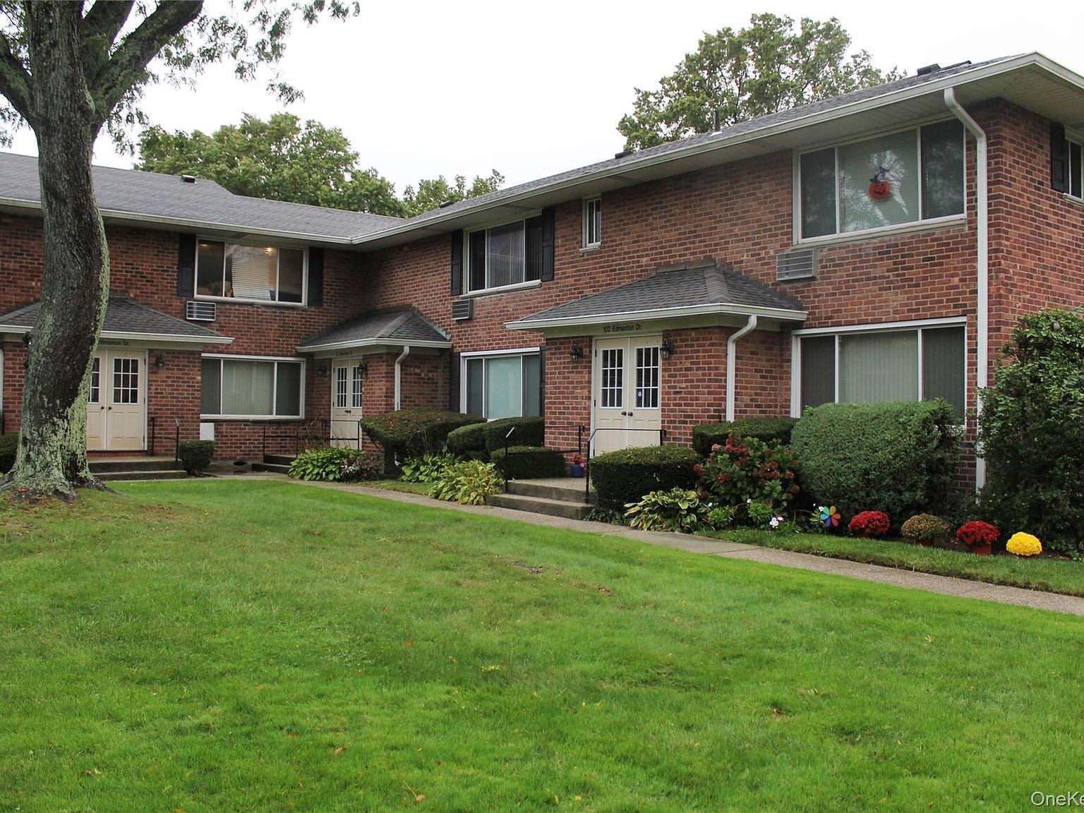 112 Edmunton Dr APT C4 North Babylon, NY 11703  | Condominium
