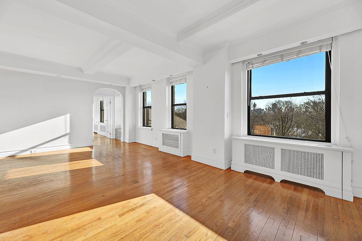 225 Central Park N APT 801 New York, NY 10024  | Condominium