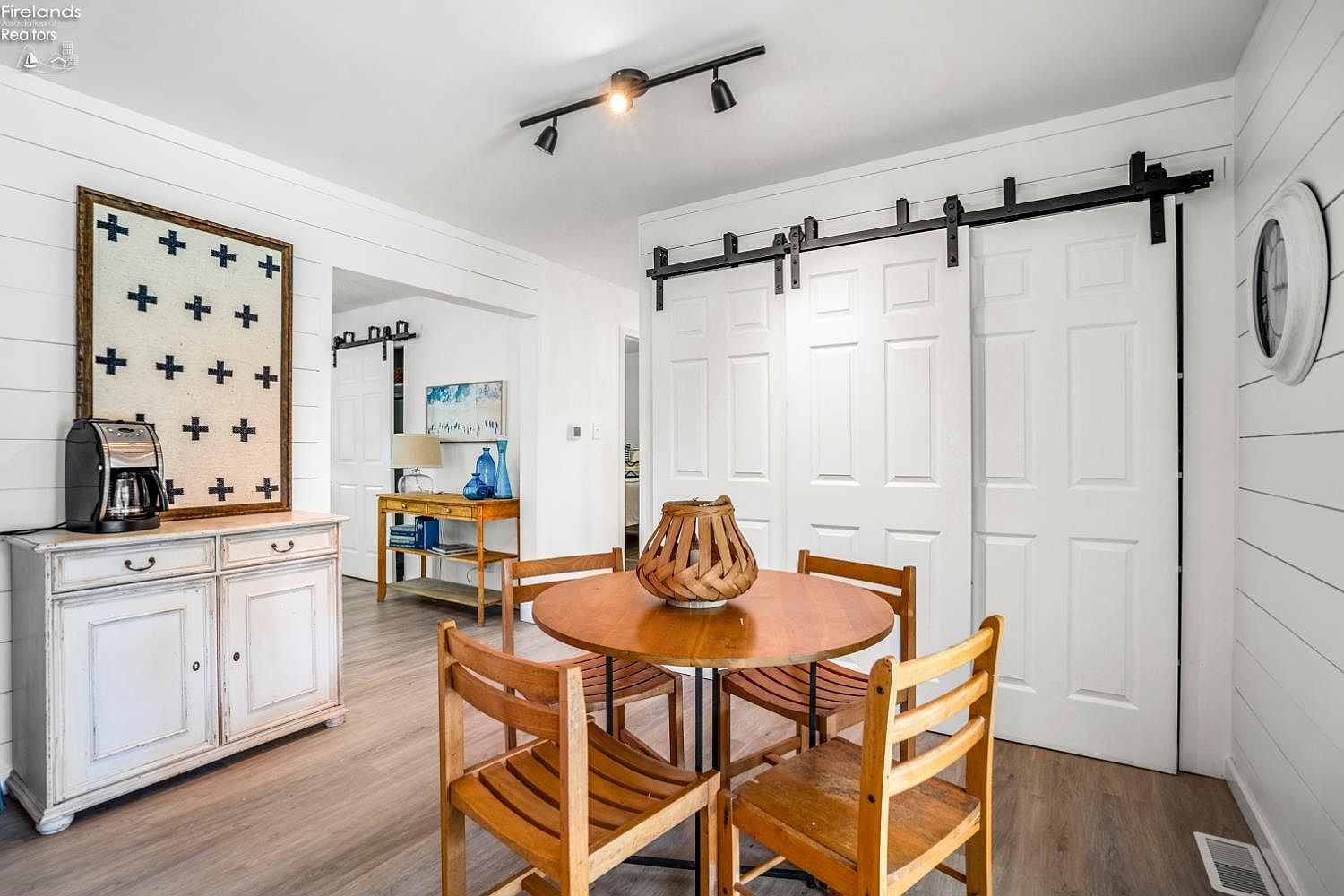 10700 E Bayshore Rd Lakeside Marblehead, OH 43440 | Single Family