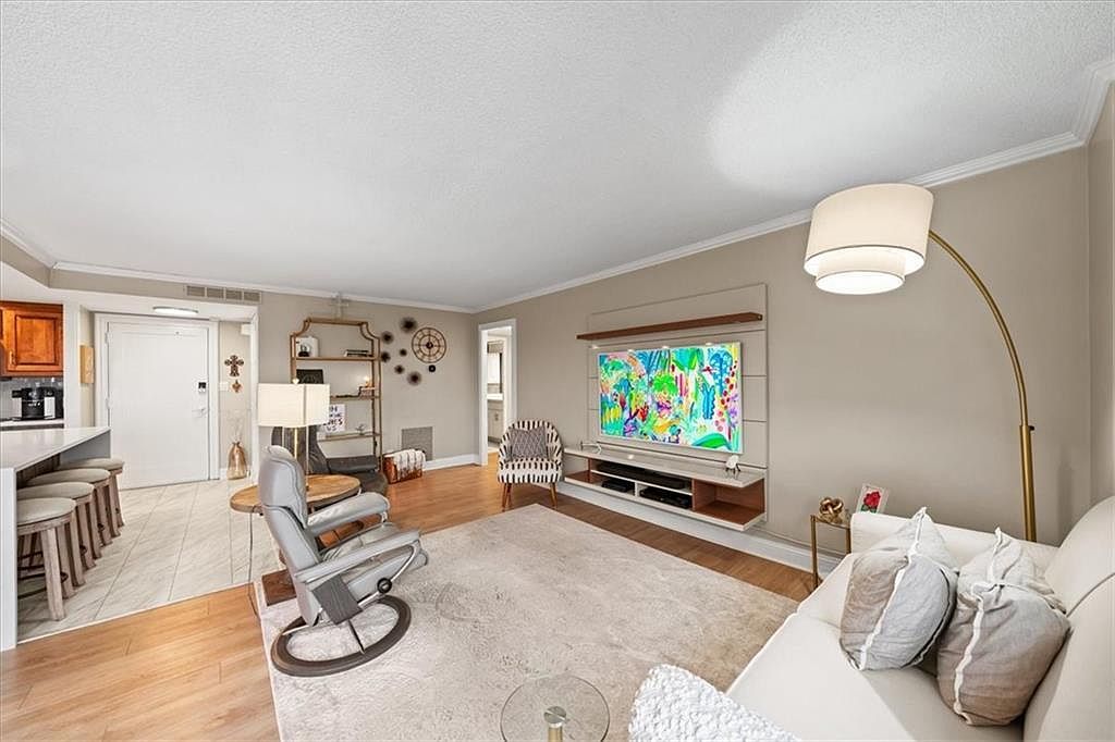 4545 Wornall Rd APT 1110 Kansas City, MO 64111 | Condominium