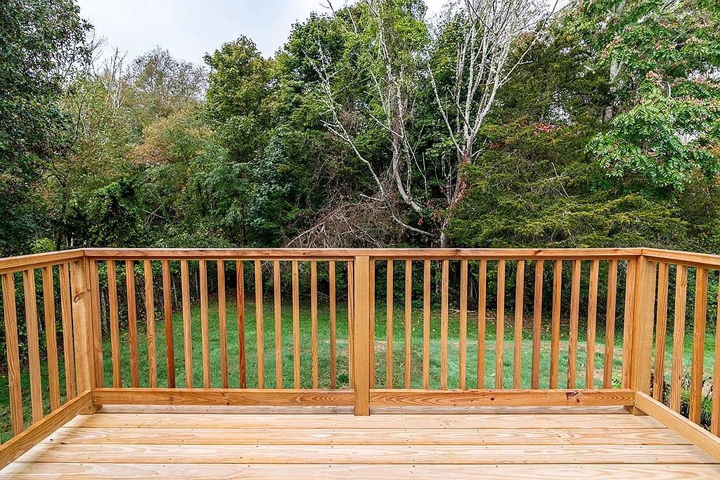 19 Nichols Ln Westerly, RI 02891  | Single Family