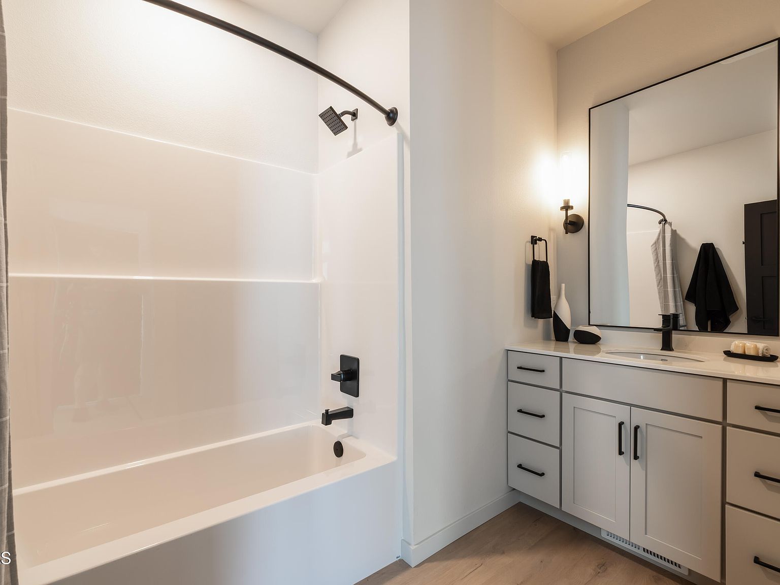 2415 Dutton Cir SE Mandan, ND 58554  | Single Family