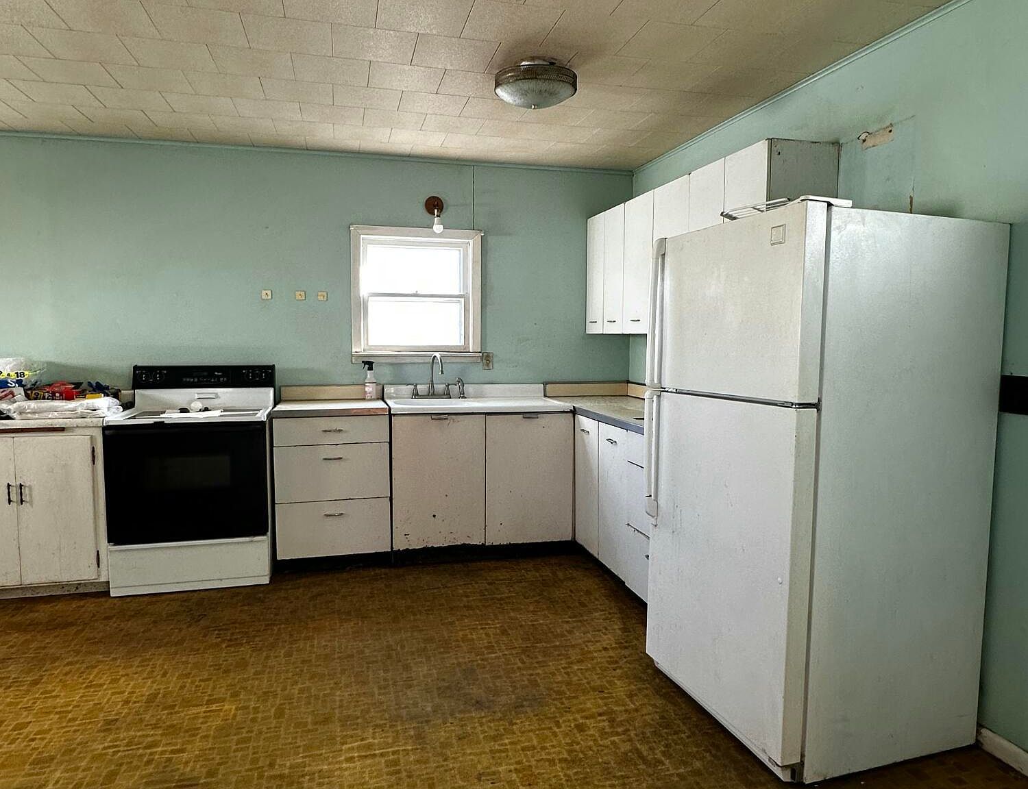 508 N 3rd St Garden City, SD 57401  | Single Family