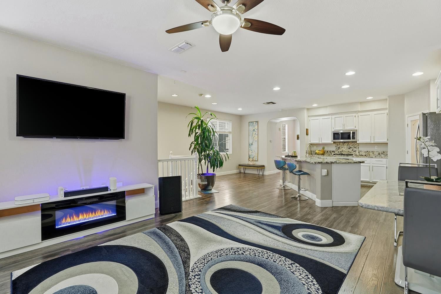 11021 International Dr Rancho Cordova, CA 95670  | Single Family