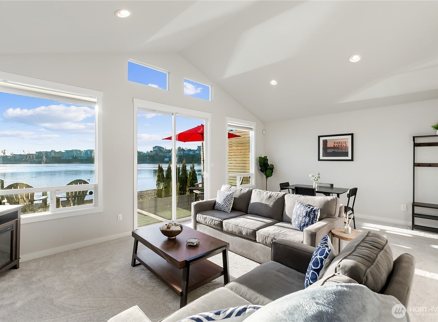 219 Shore Dr Bremerton, WA 98310 | Condominium