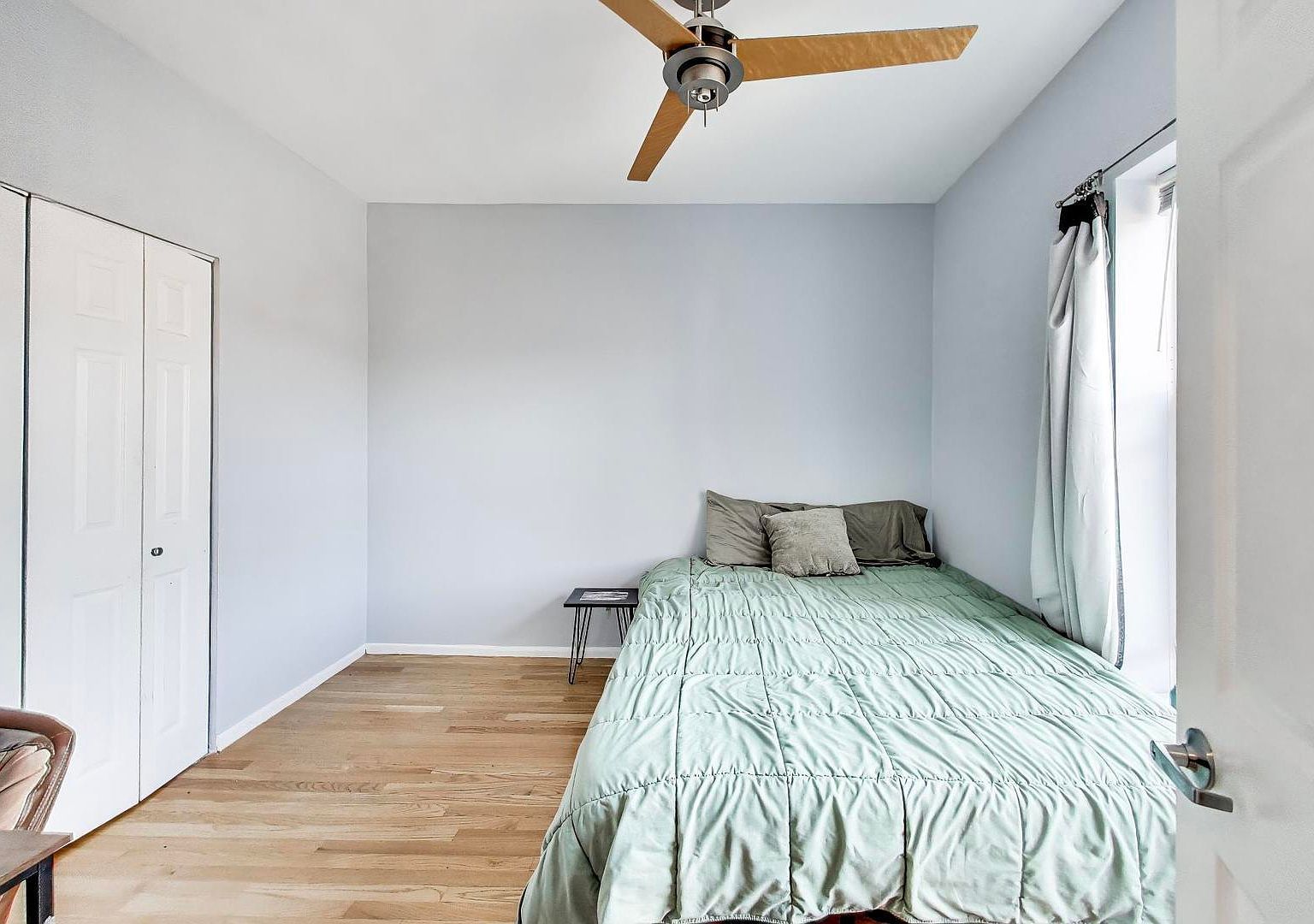 1228 W Sunnyside Ave #3W Chicago, IL 60640  | Condominium