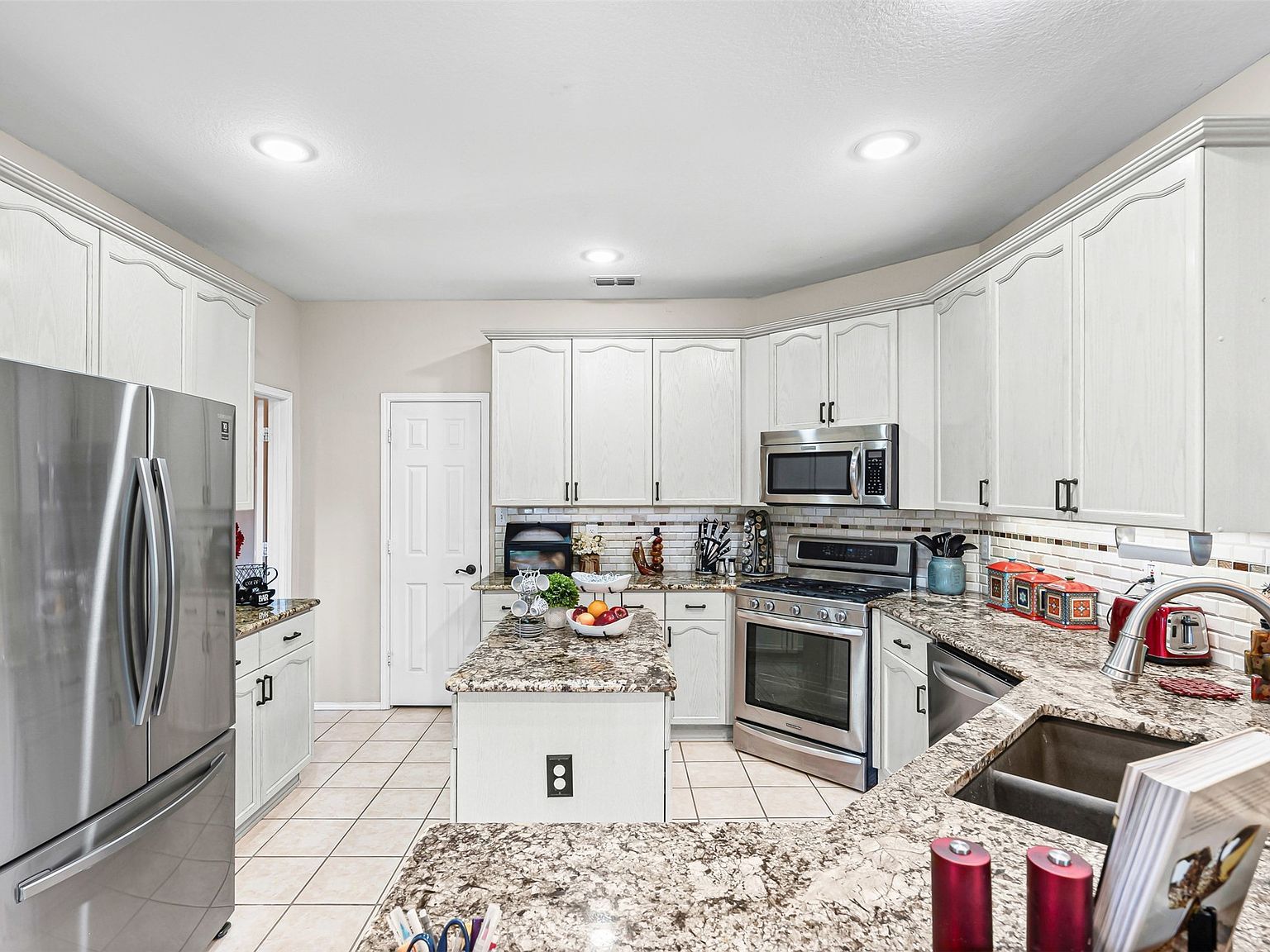 6016 Red Fern Dr Arlington, TX 76001  | Single Family