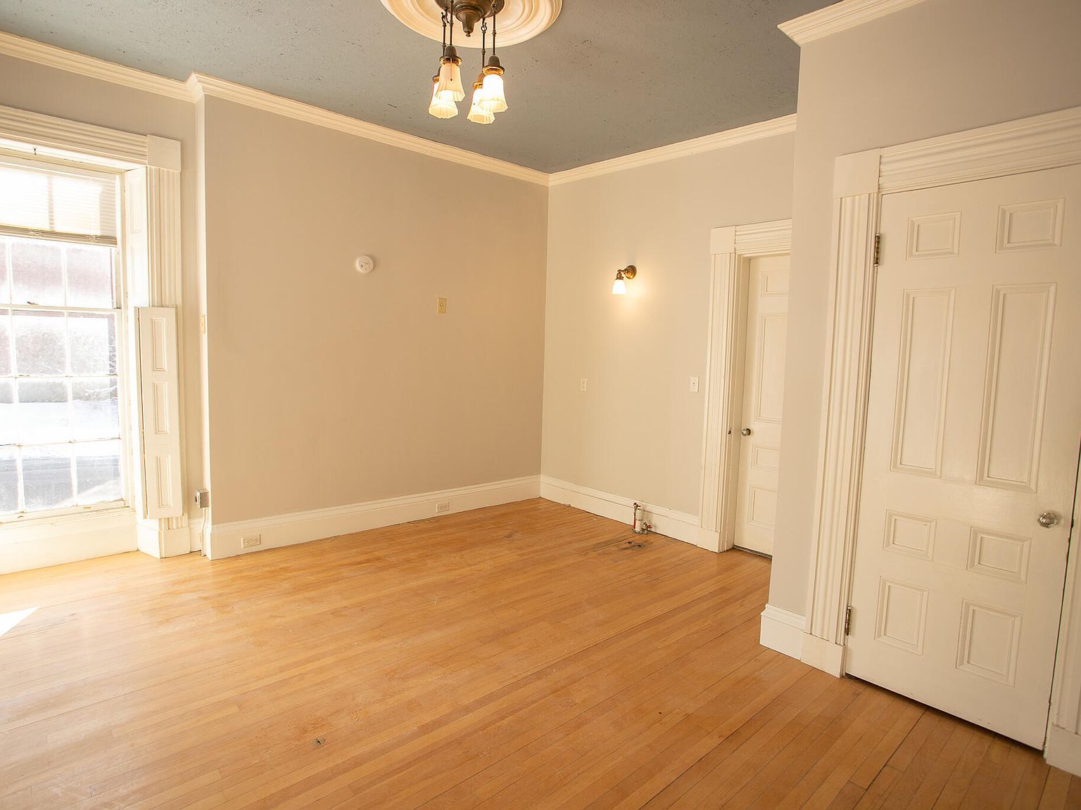 77 Broadway Bangor, ME 04401  | Multi Family