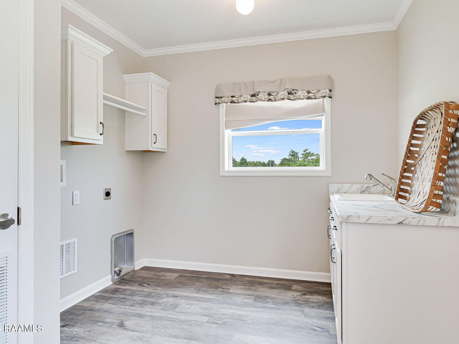 155 Oaktree Ln Rayne, LA 70578  | Single Family