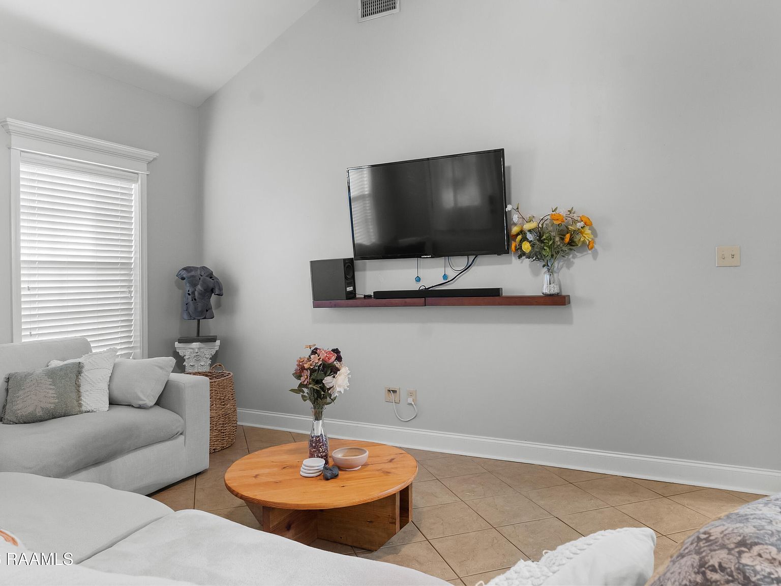 128 Bottle Brush Ln Carencro, LA 70520  | Single Family