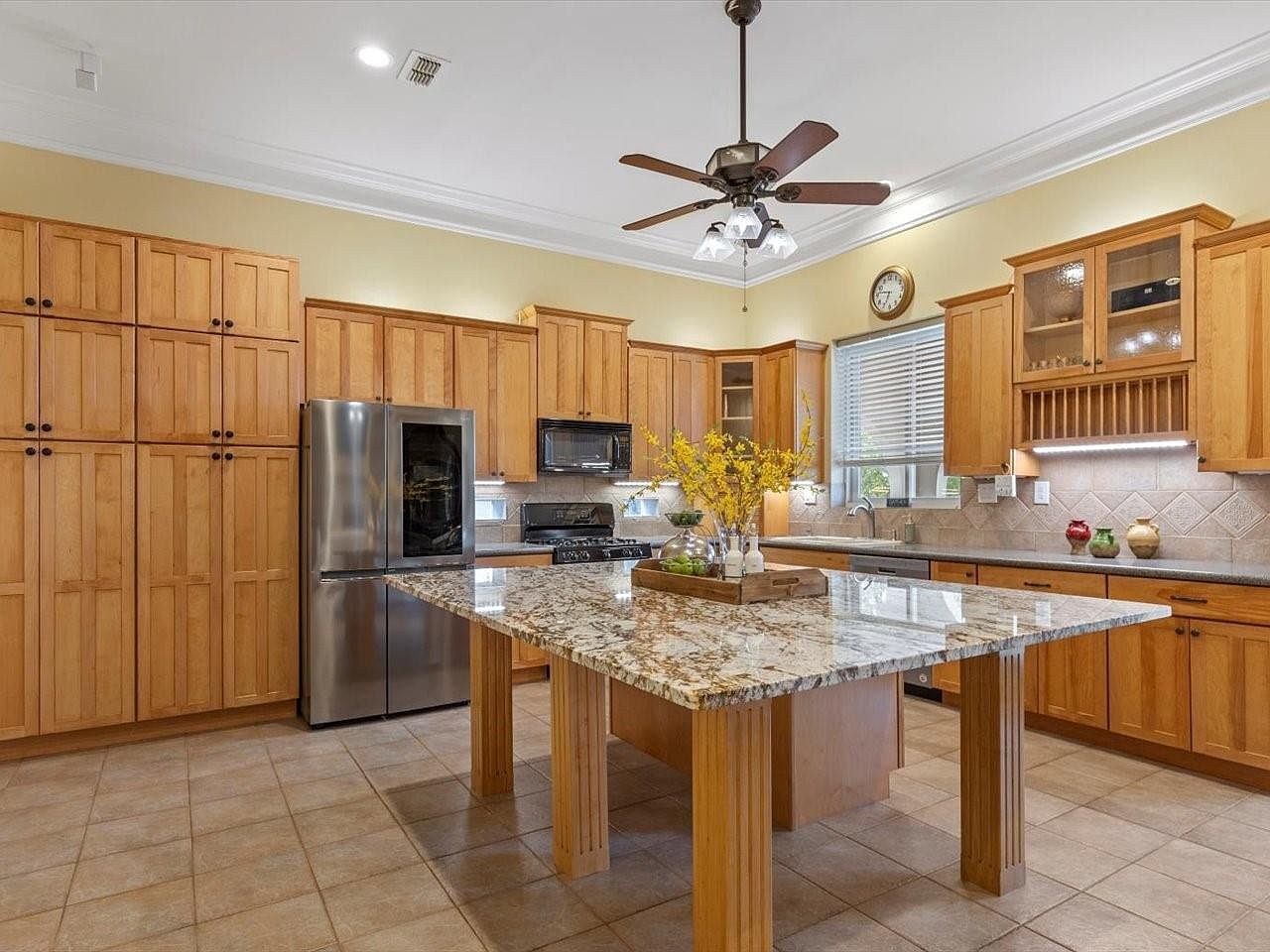 802 Main St Bastrop, TX 78602  | Single Family