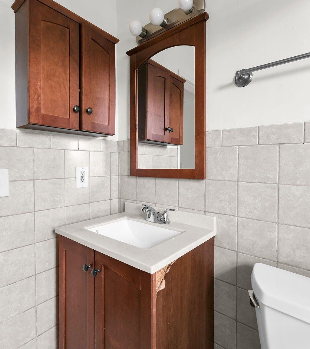 15 Azalea Ct #B Eatontown, NJ 07724  | Condominium