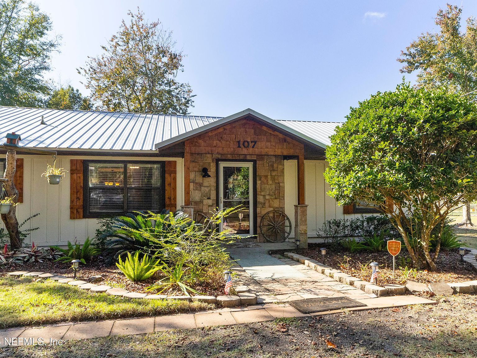 107 Church Lake Dr Interlachen, FL 32148  | Single Family