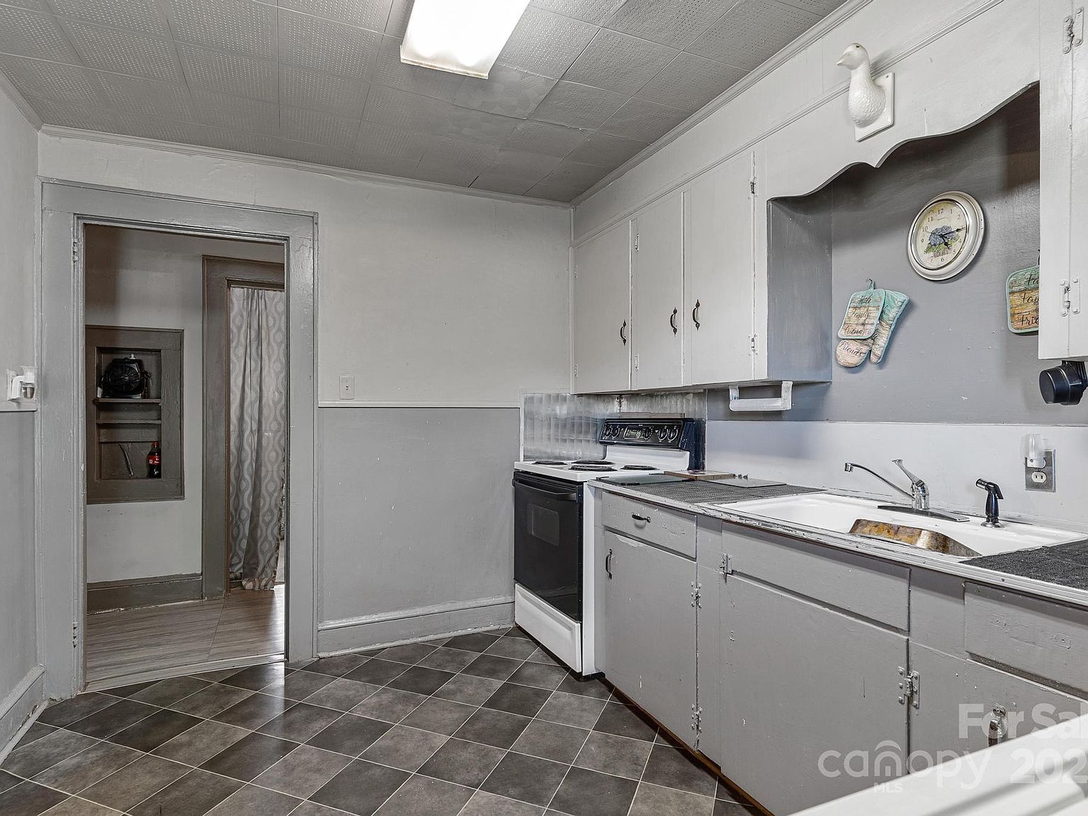 114 Norwood Dr Charlotte, NC 28208  | Single Family