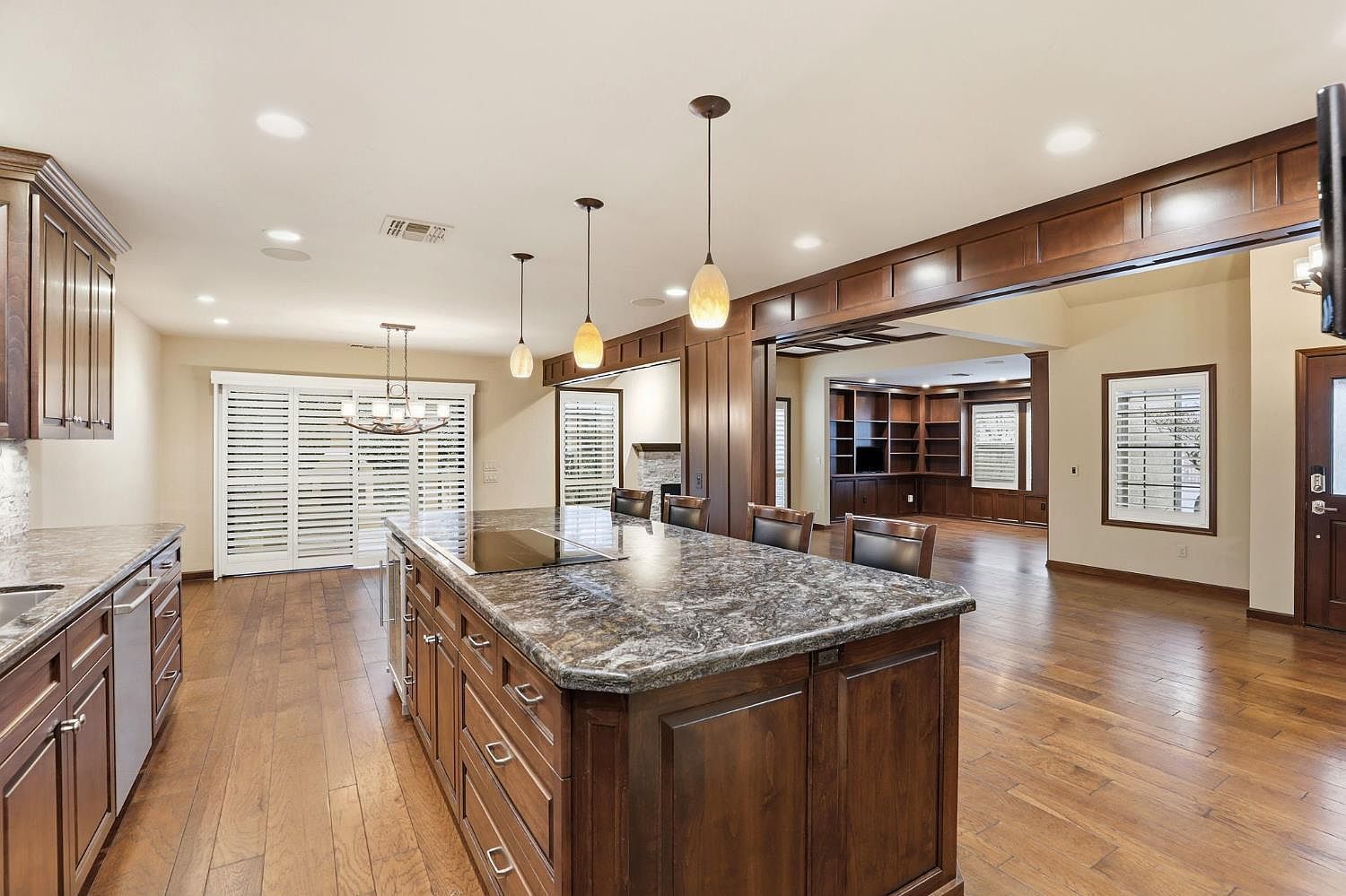 445 Sierra Ln Sacramento, CA 95864  | Single Family