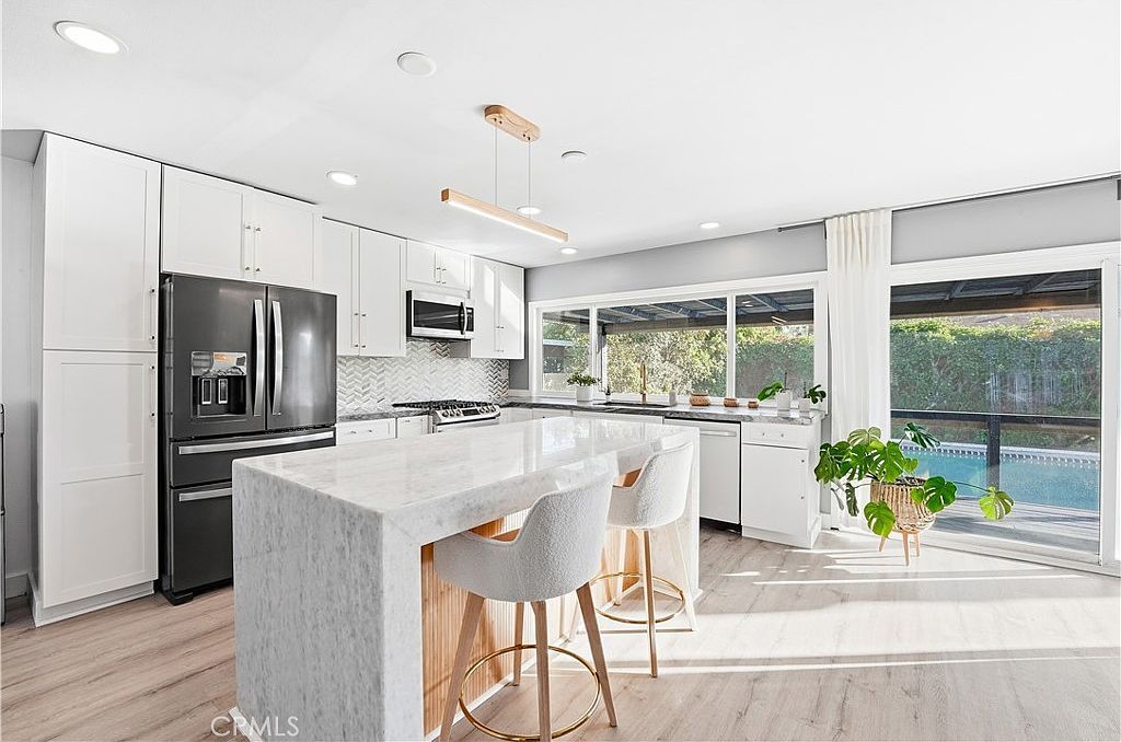 511 Sturgeon Dr Costa Mesa, CA 92626 | Single Family