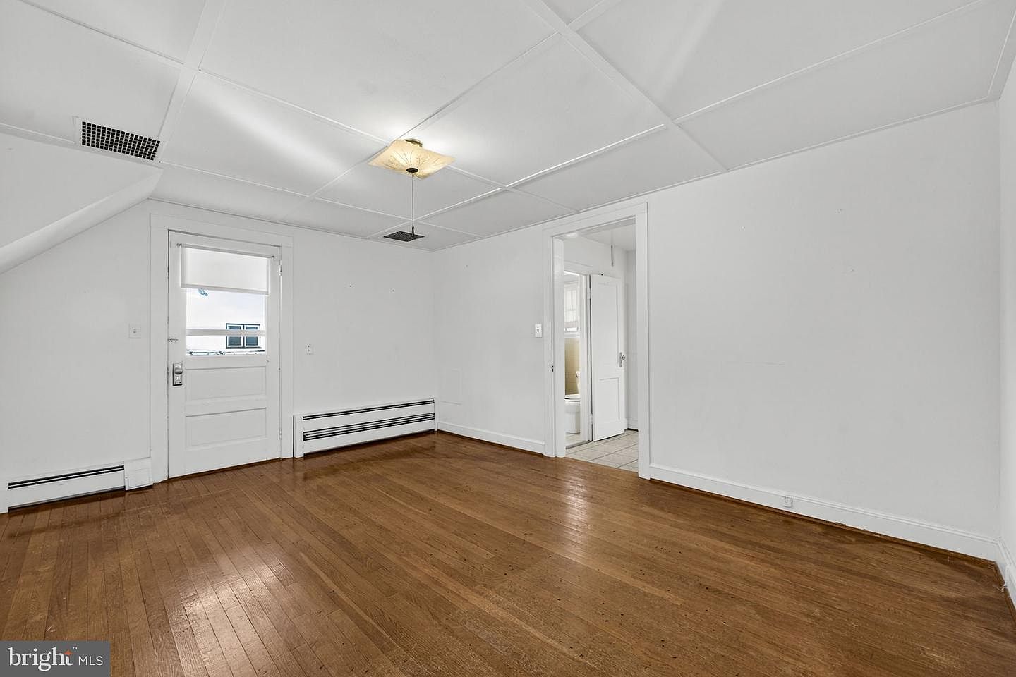 150 S 20th St Purcellville, VA 20132  | Single Family