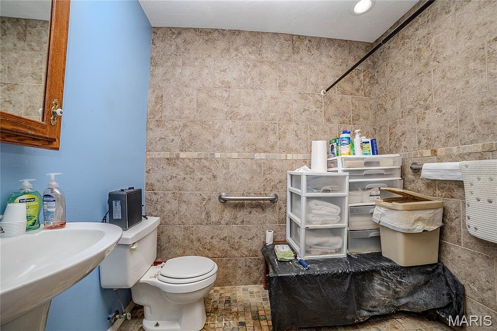 1131 Howard Dr Lebanon, MO 65536 | Single Family