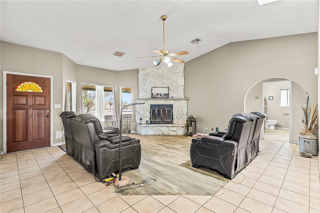 1562 E Poplar Dr Mohave Valley, AZ 86440 | Single Family