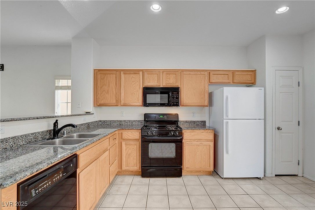 11155 African Sunset St Henderson, NV 89052 | Single Family