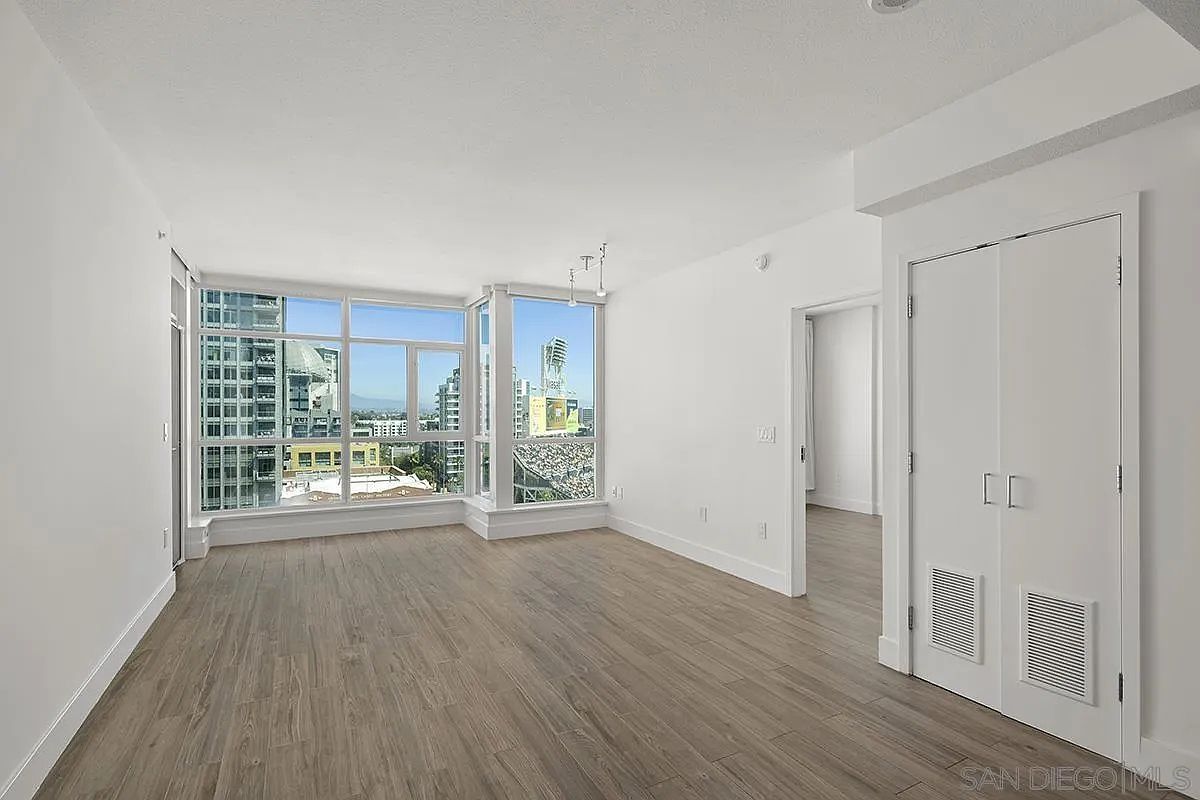 325 7th Ave Unit 1002 San Diego, CA 92101  | Condominium