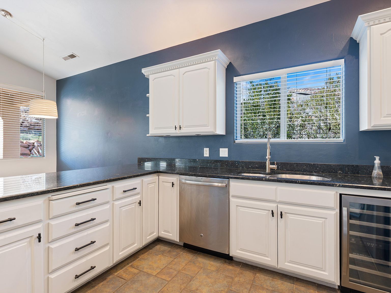 1120 W Broadstone Ct Washington, UT 84780  | Single Family