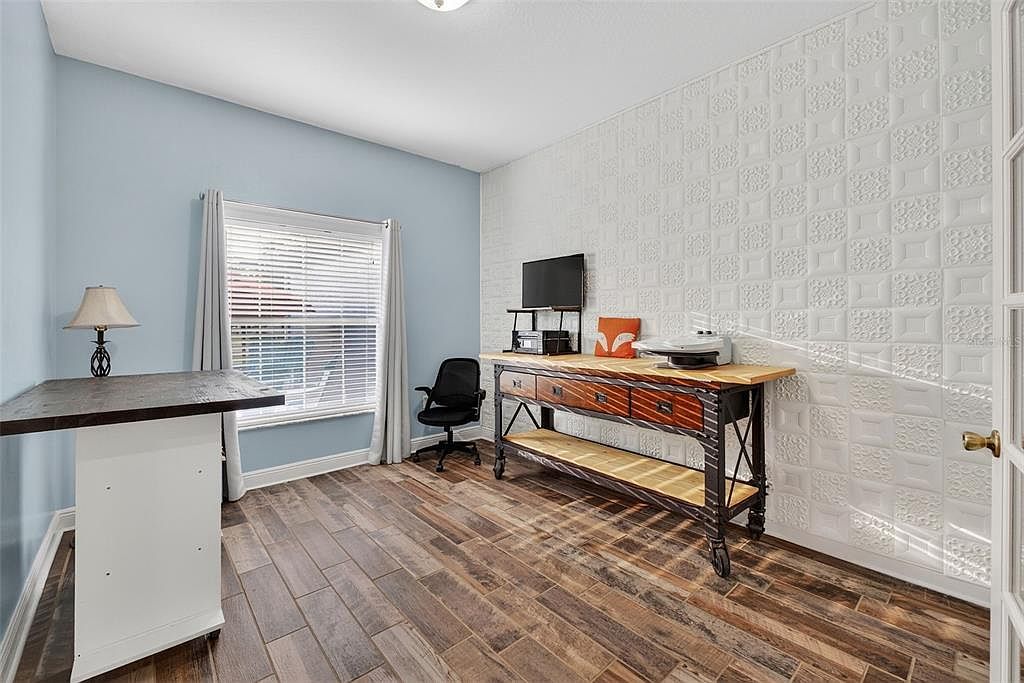 3229 Gardner Oaks Ln Lakeland, FL 33810  | Single Family