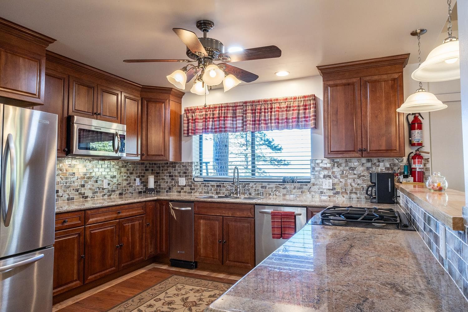 7501 Yosemite Park Way Yosemite National Park, CA 95389  | Single Family