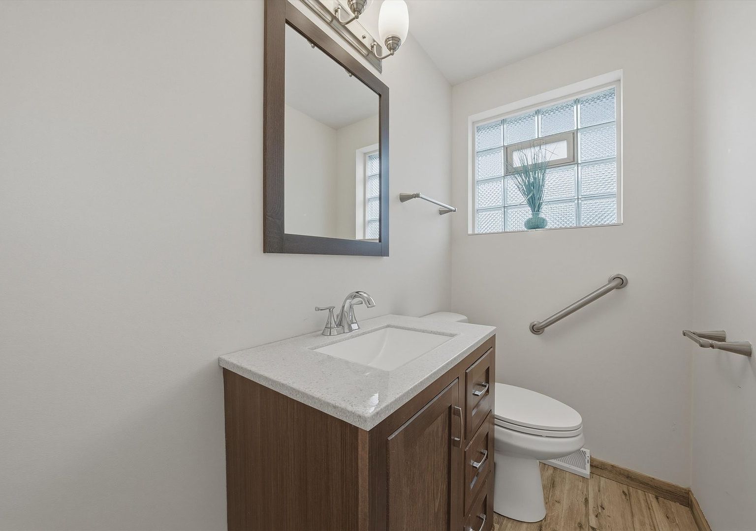 5820 S Narragansett Ave Chicago, IL 60638  | Single Family