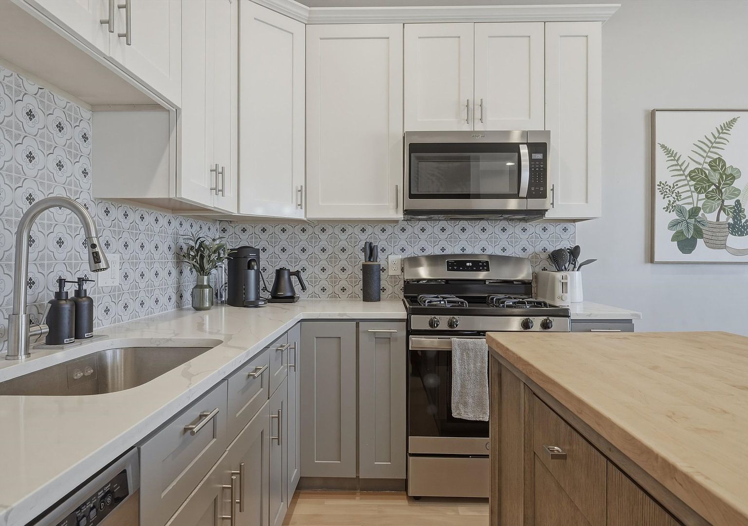 1239 N Rockwell St Chicago, IL 60622  | Multi Family