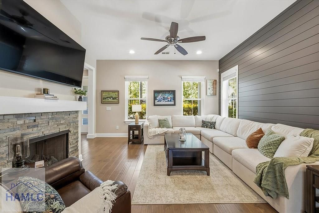 310 Blackjack Oak Dr W Richmond Hill, GA 31324  | Single Family