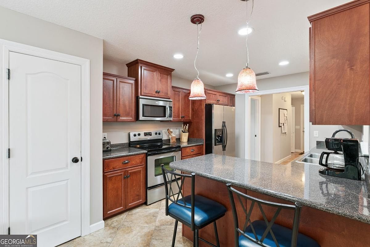 147 Country Walk Cir Brunswick, GA 31525  | Single Family